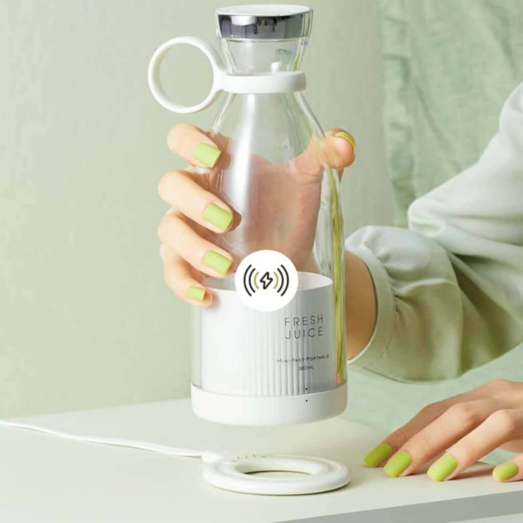 Fresh Fruit Juice Blender, Milkshake maker with wireless Rechargeable(White)